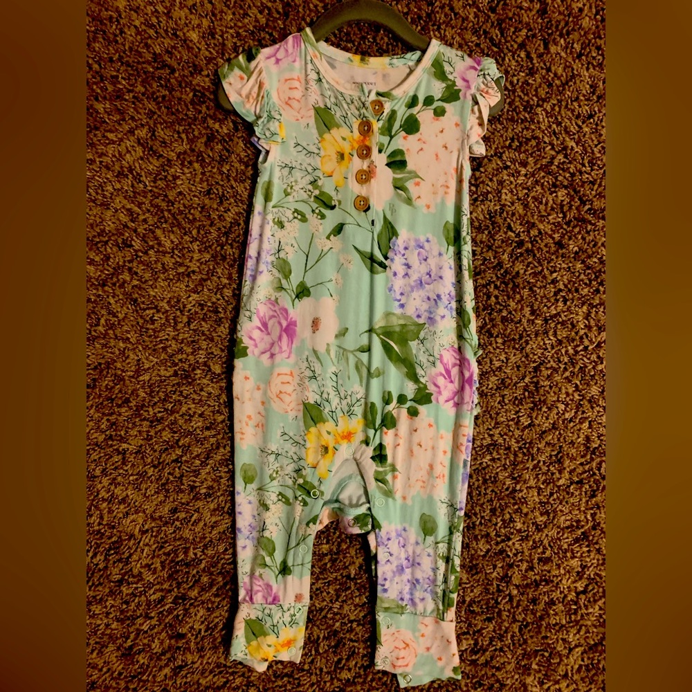 Posh peanut romper